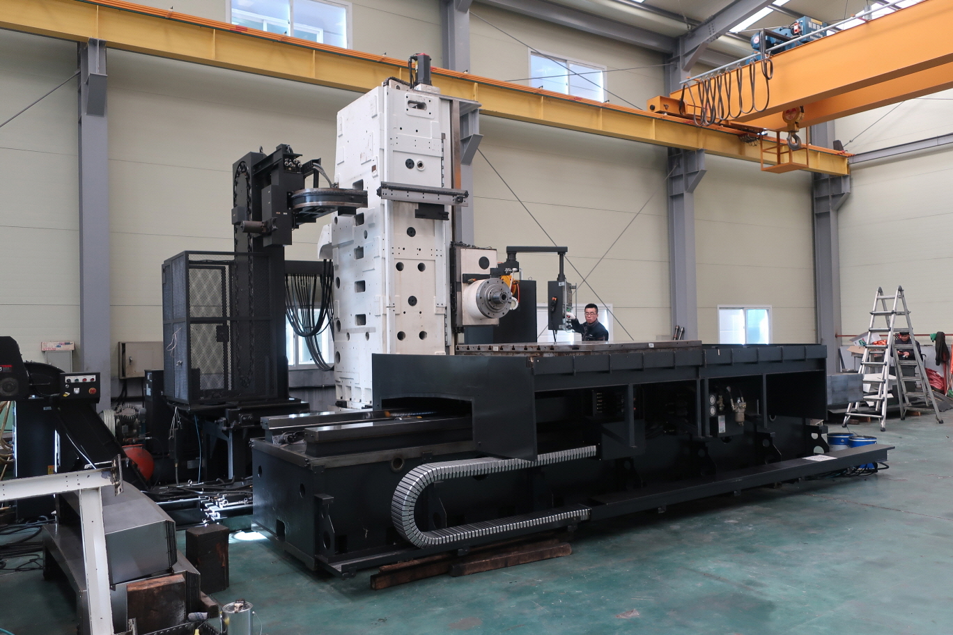 5.3'' Spindle 157'' X Axis Hyundai KBN-135C HORIZONTAL BORING MILL (Ref ...