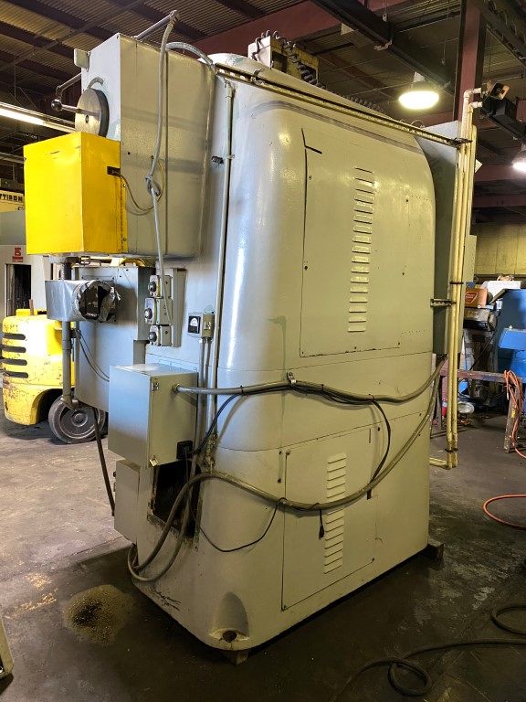 Springfield 2ATR VERTICAL UNIV. GRINDER (Ref No 160218) Machinery