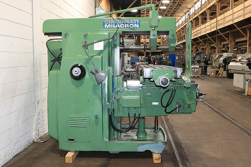 68.5'' Table 15HP Spindle CincinnatiMilacron 31516, NEW 1986, 2 Arbor