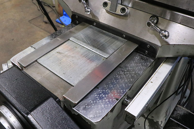 31'' X Axis 3HP Spindle Sharp LMV w/Acurite MillPower 3-Axis Control ...