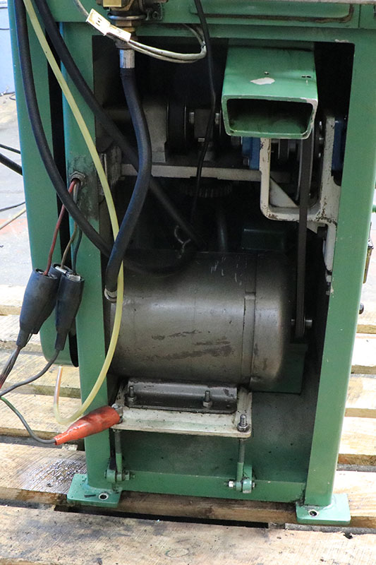 1.5'' Dia. Cap 7.5hp Motor HP Royal Master TG12X4, 1994, AIR SENSING DRESSERS, CENTERLESS